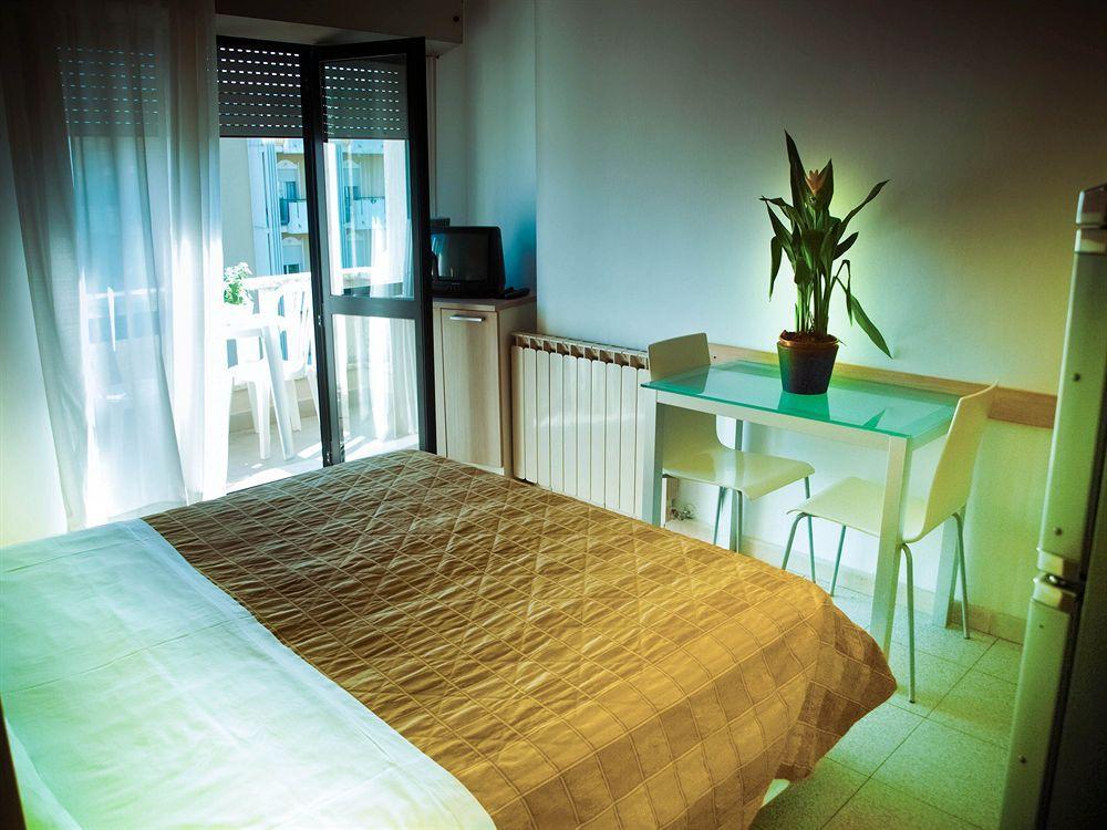 Residence Internazionale Rimini Zewnętrze zdjęcie